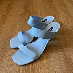 Baby blue heels Nine west size 10